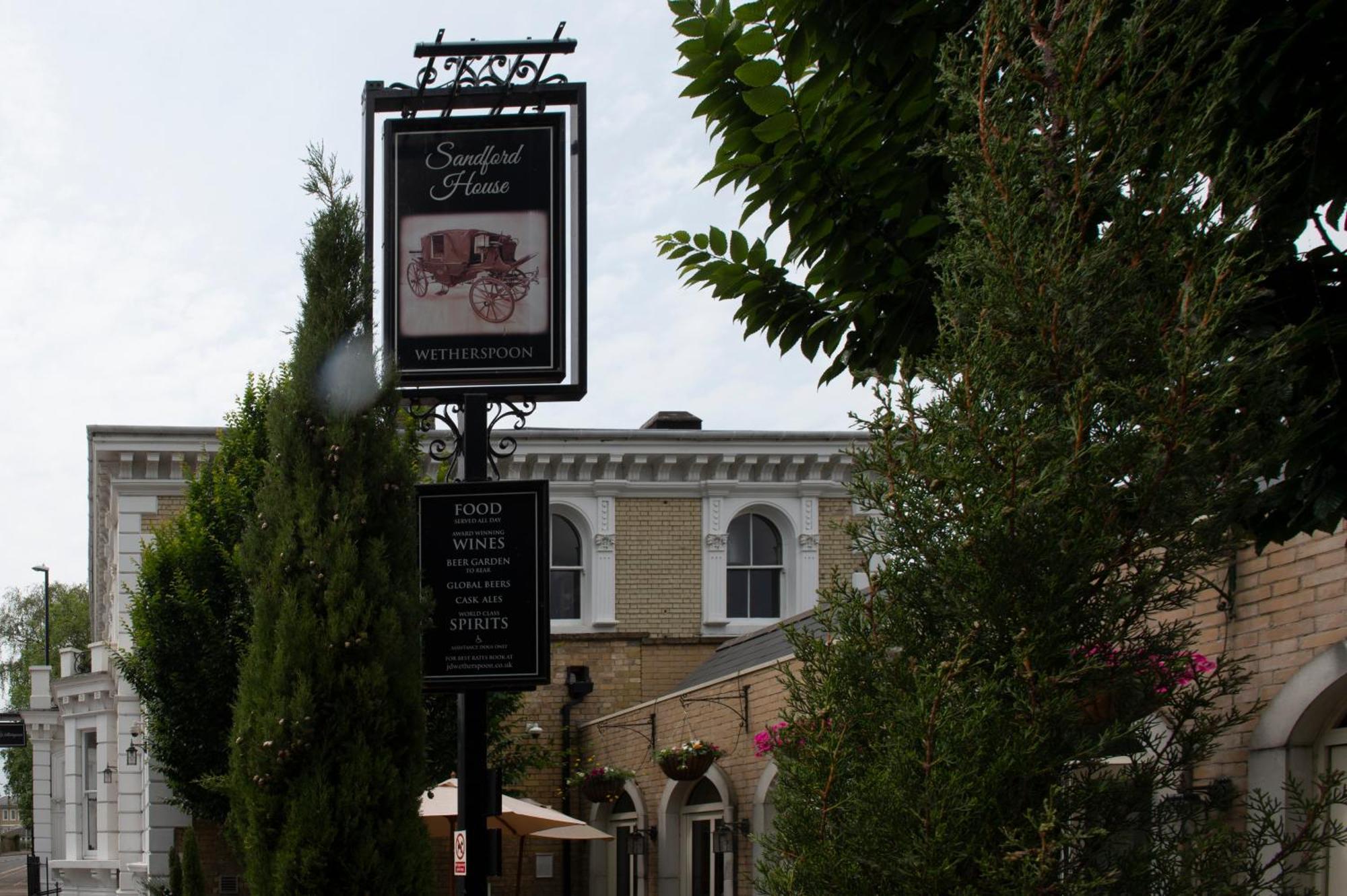 Sandford House Hotel Wetherspoon Huntingdon Eksteriør billede