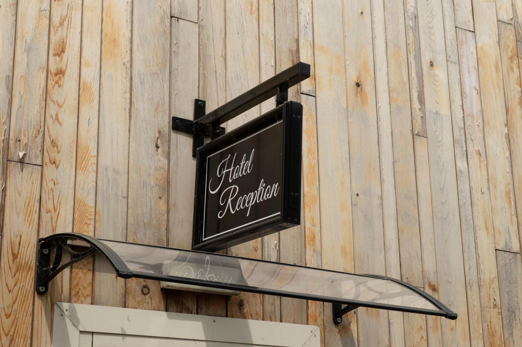Sandford House Hotel Wetherspoon Huntingdon Eksteriør billede