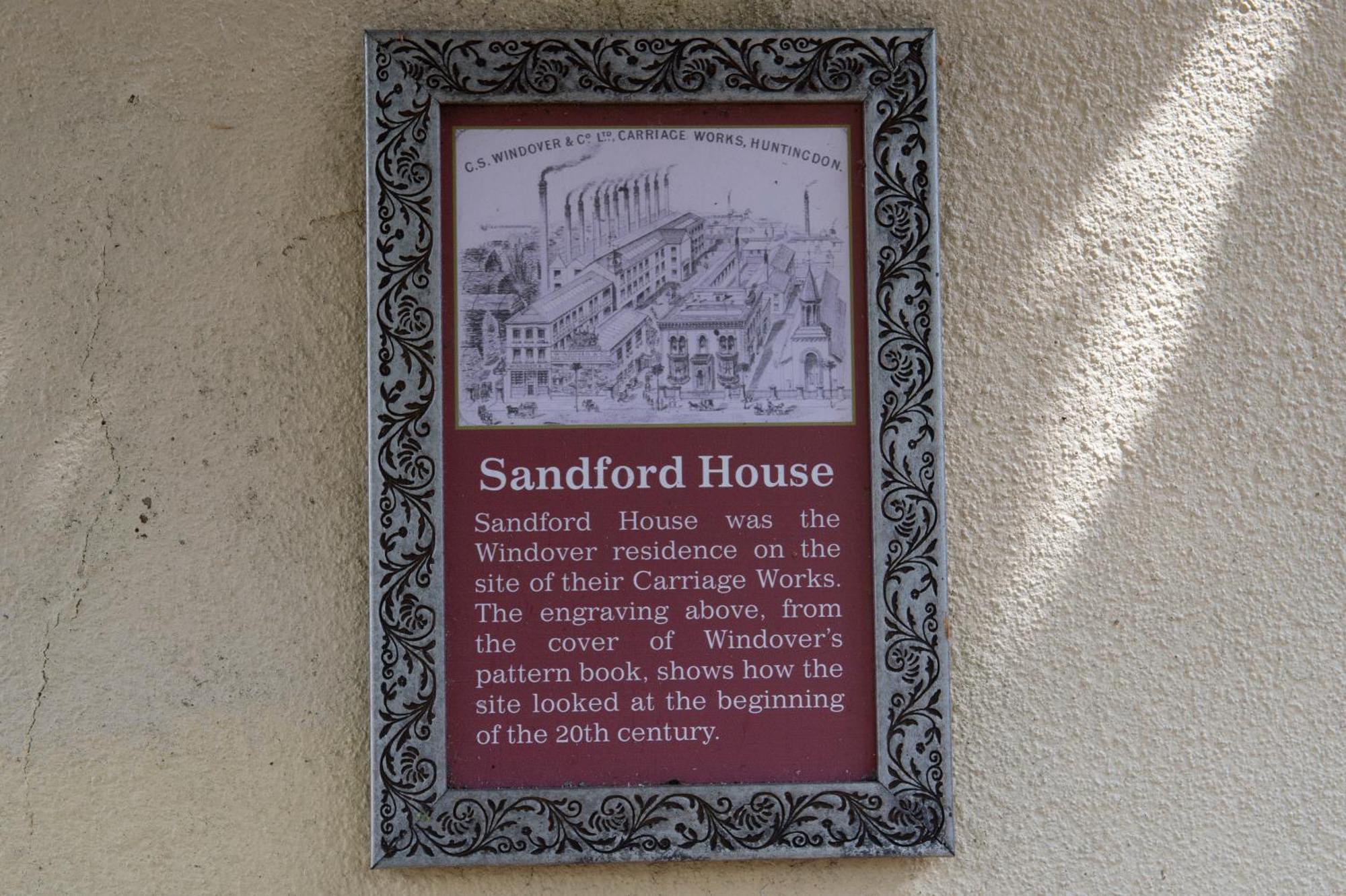 Sandford House Hotel Wetherspoon Huntingdon Eksteriør billede
