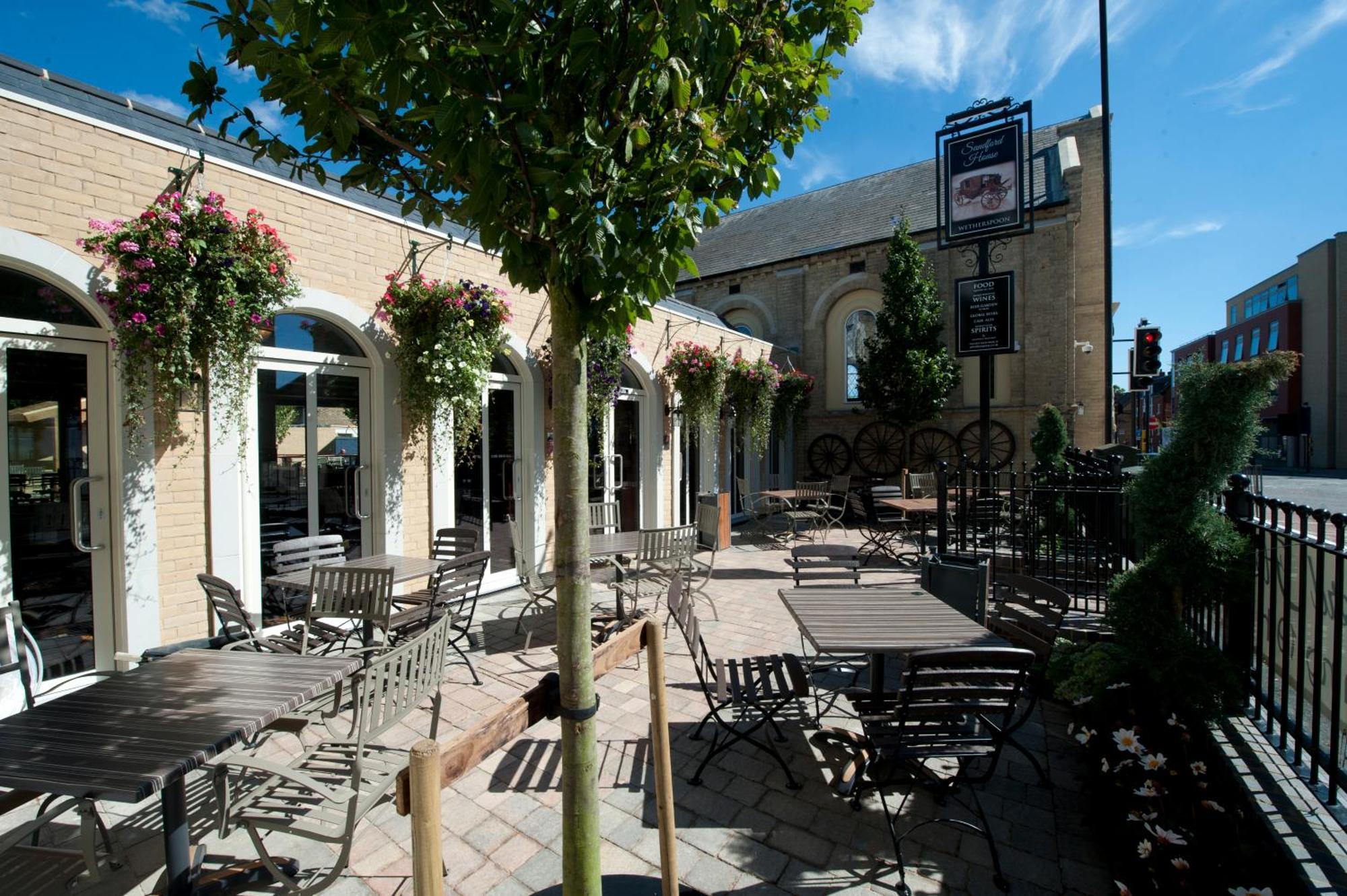 Sandford House Hotel Wetherspoon Huntingdon Eksteriør billede