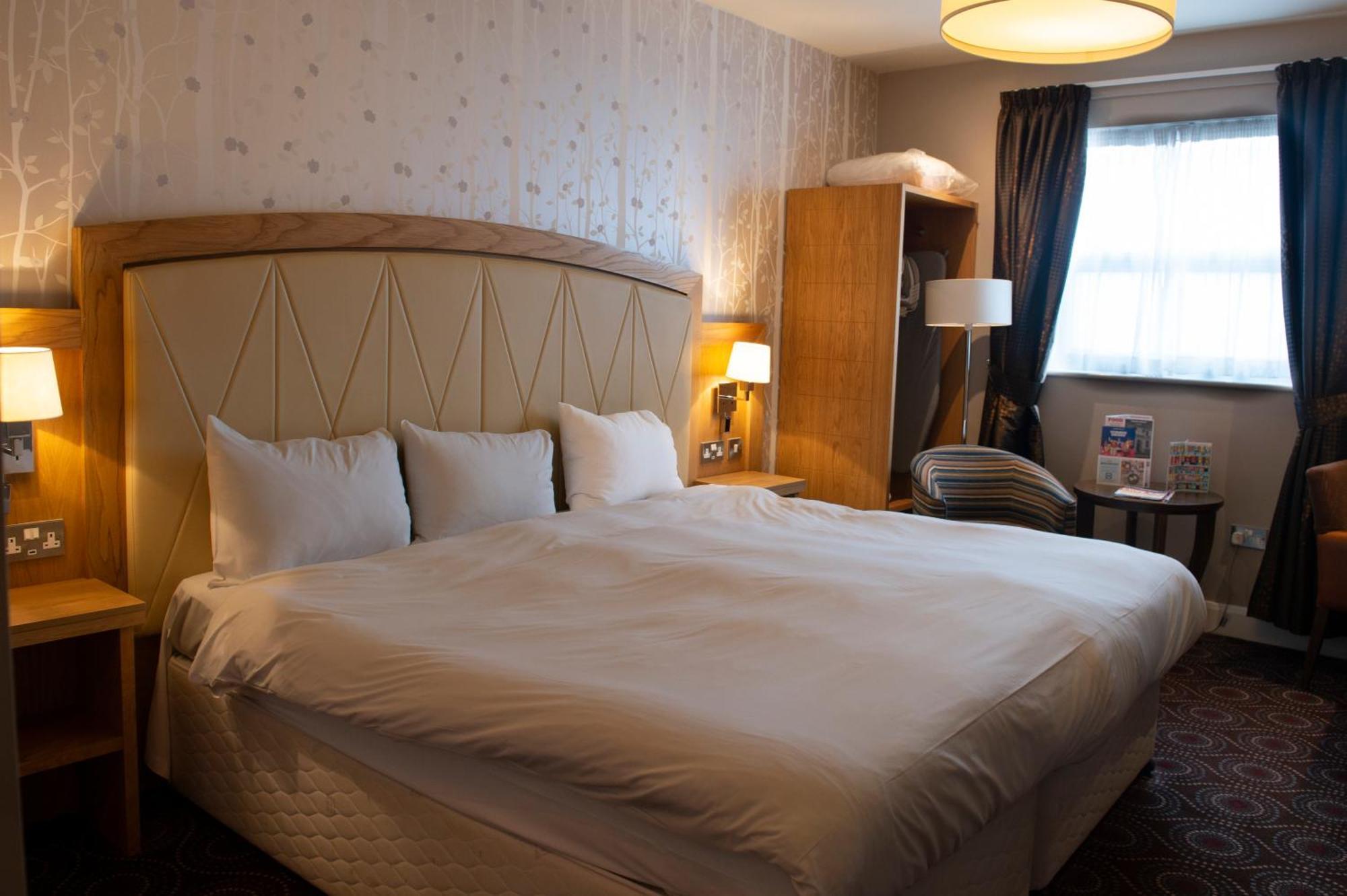 Sandford House Hotel Wetherspoon Huntingdon Eksteriør billede
