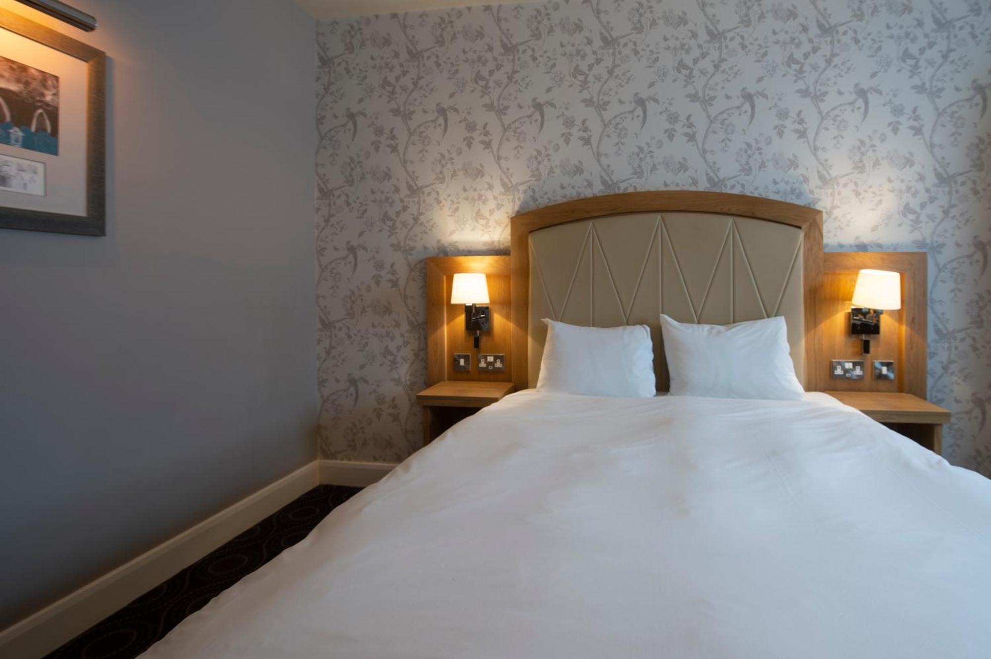 Sandford House Hotel Wetherspoon Huntingdon Eksteriør billede