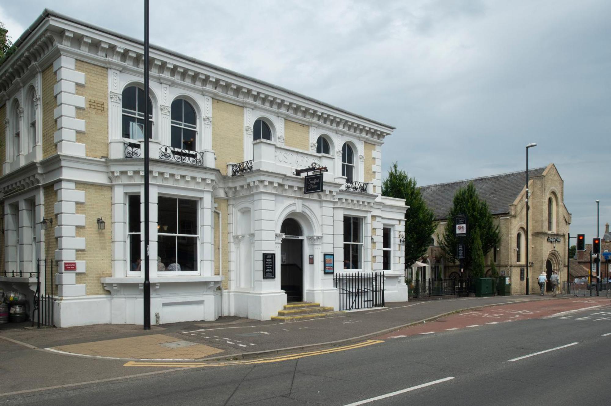 Sandford House Hotel Wetherspoon Huntingdon Eksteriør billede