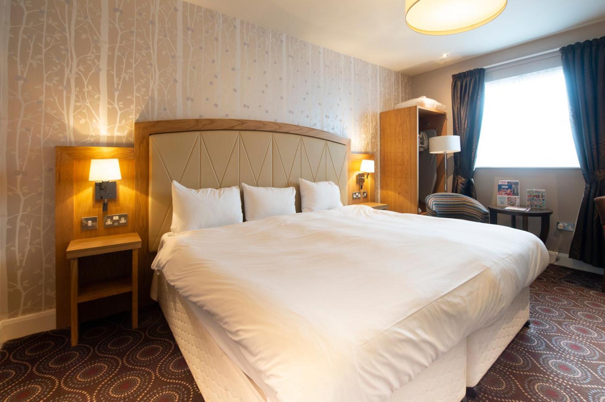 Sandford House Hotel Wetherspoon Huntingdon Eksteriør billede