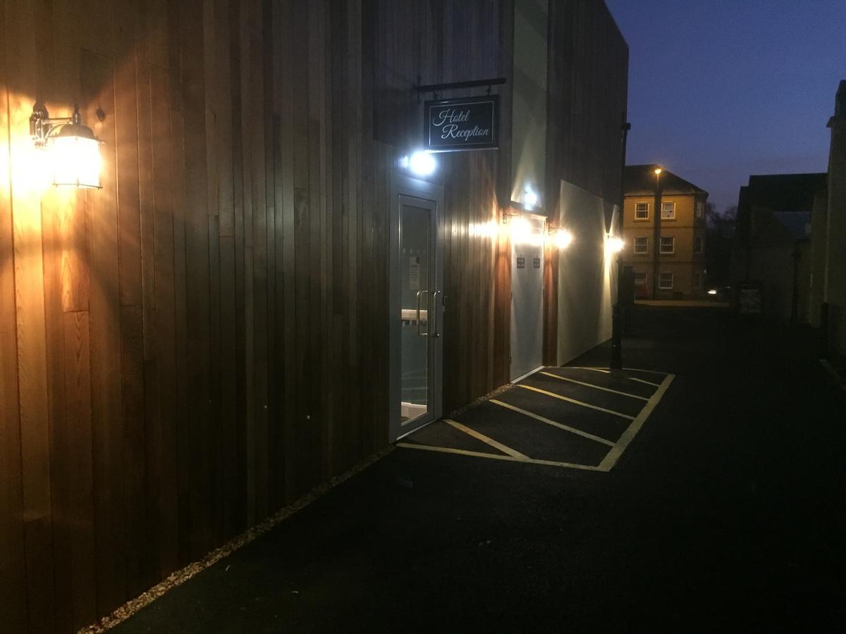 Sandford House Hotel Wetherspoon Huntingdon Eksteriør billede